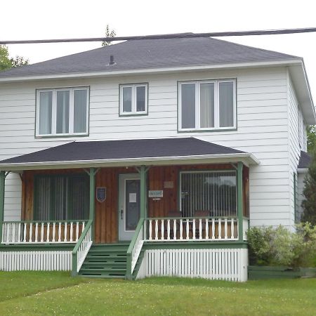 Hebergement Maison Fortier Tadoussac Extérieur photo